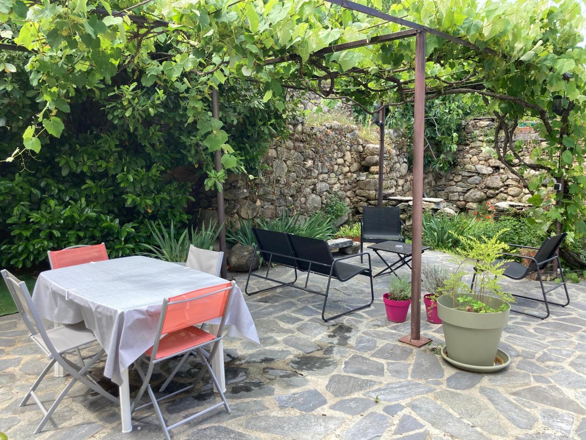Maison Kyprea: Charmant Appartement /Duplex , Spacieux, Tout Confort Avec Terrasse Exterieure Privee, Parking Privatif , Vue Pittoresque Sur La Citadelle De Corte Et Les Montagnes. Exterior foto